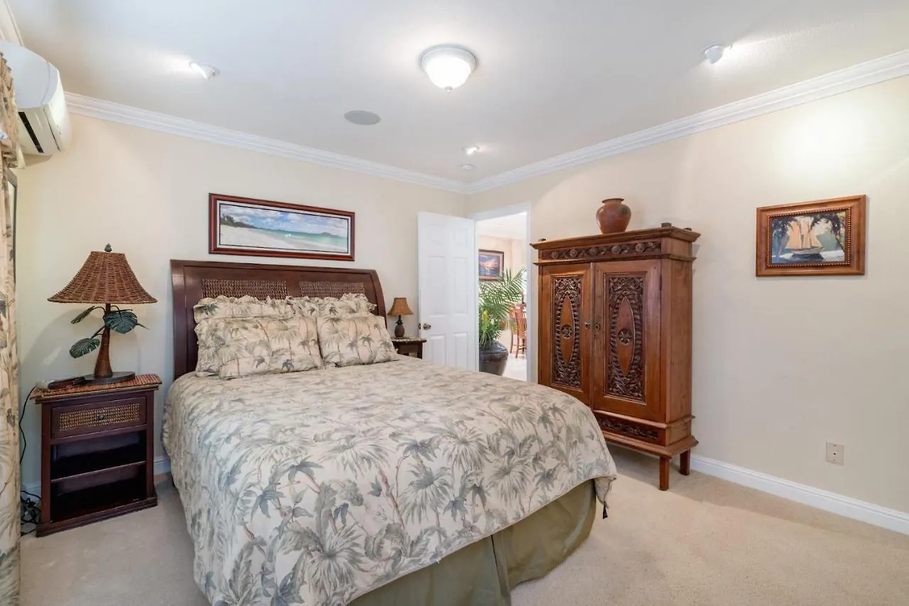 Kailua Beachside Home بيت للعطل